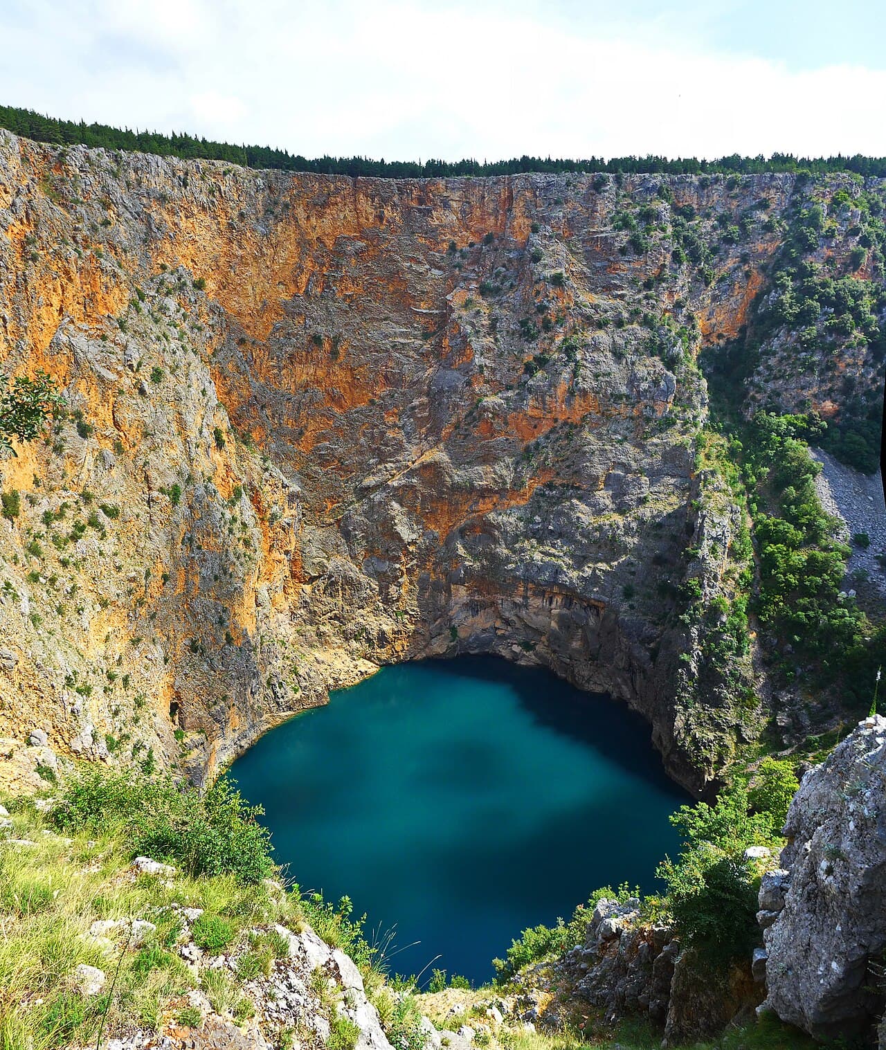 Červené jezero