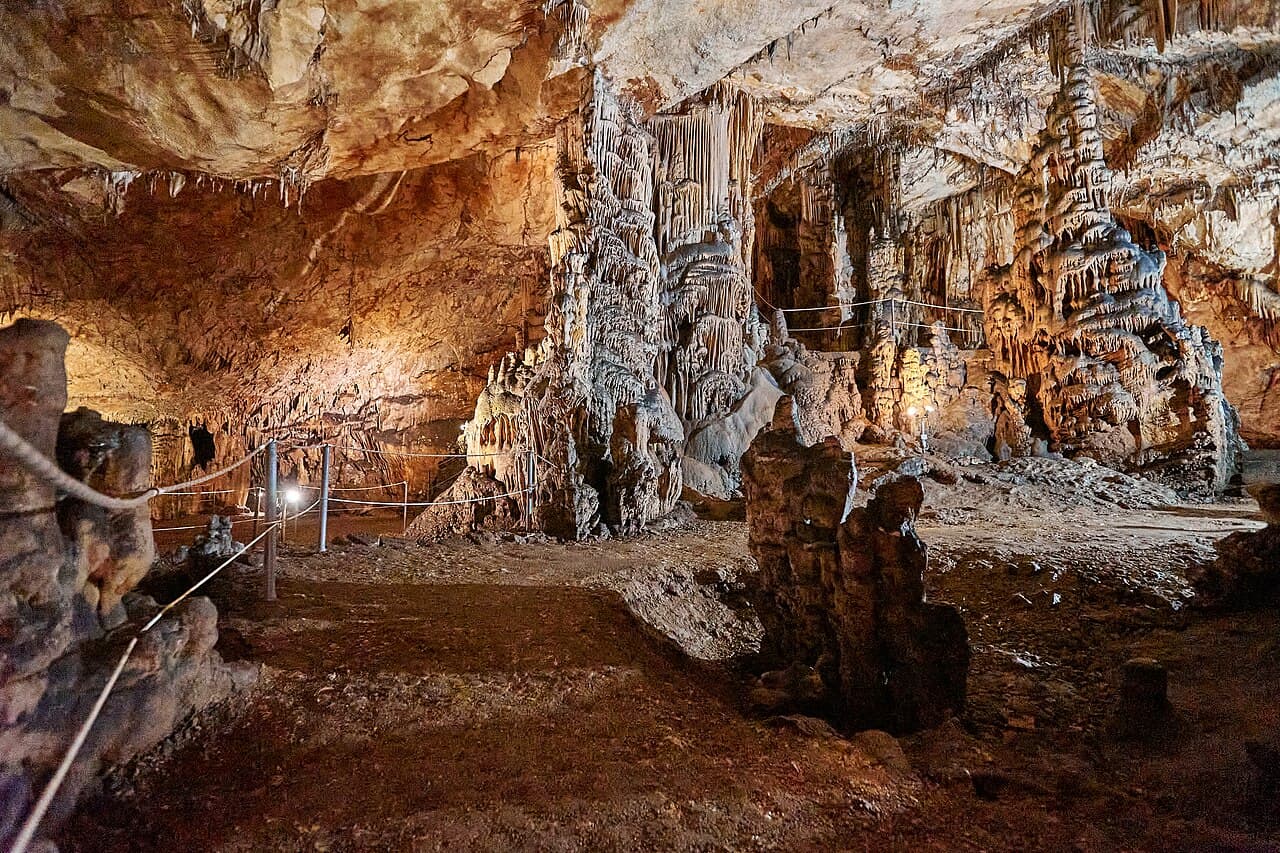 Vranjača cave